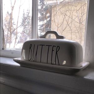 Rae Dunn butter dish
